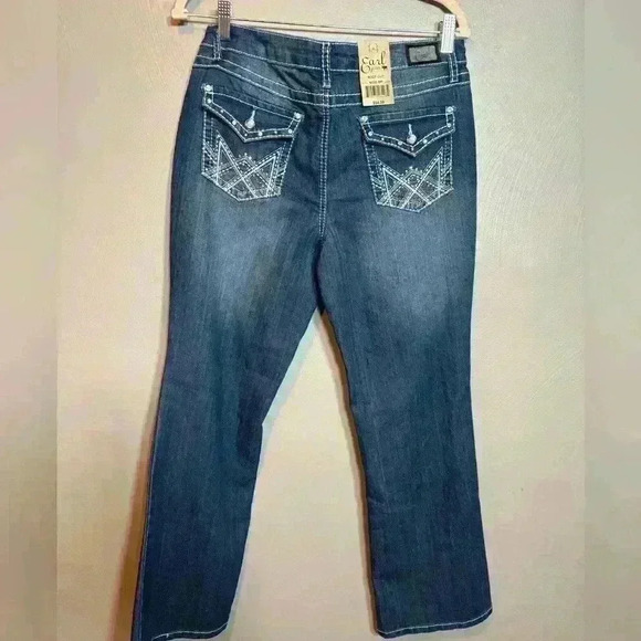 NWT Earl Women's Boot Cut Embellished Bedazzled Blingy Jeans Size 8P‎ - Picture 5 of 5